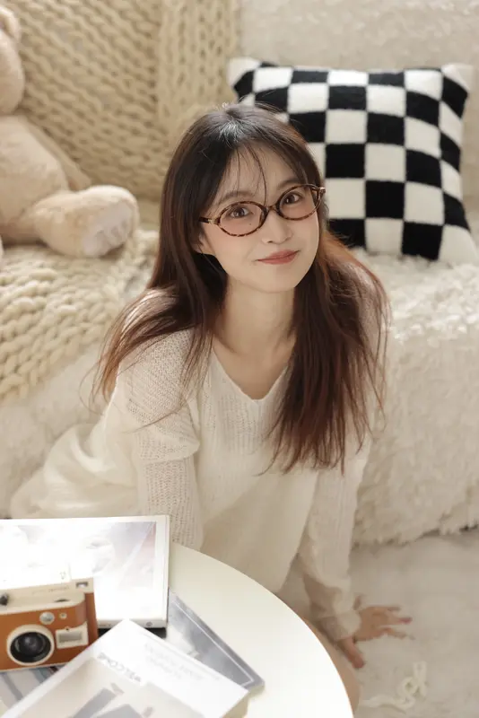 [YITUYU艺图语]2025.02.25 白色 鱼尾酱 - 艺图语