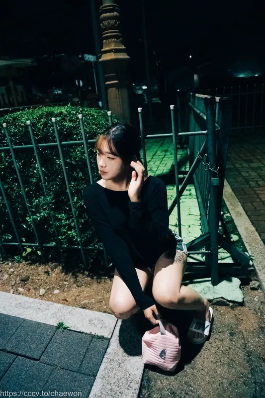 [Loozy] SonSon (손손) - Public Toilet - Sonson(손손)
